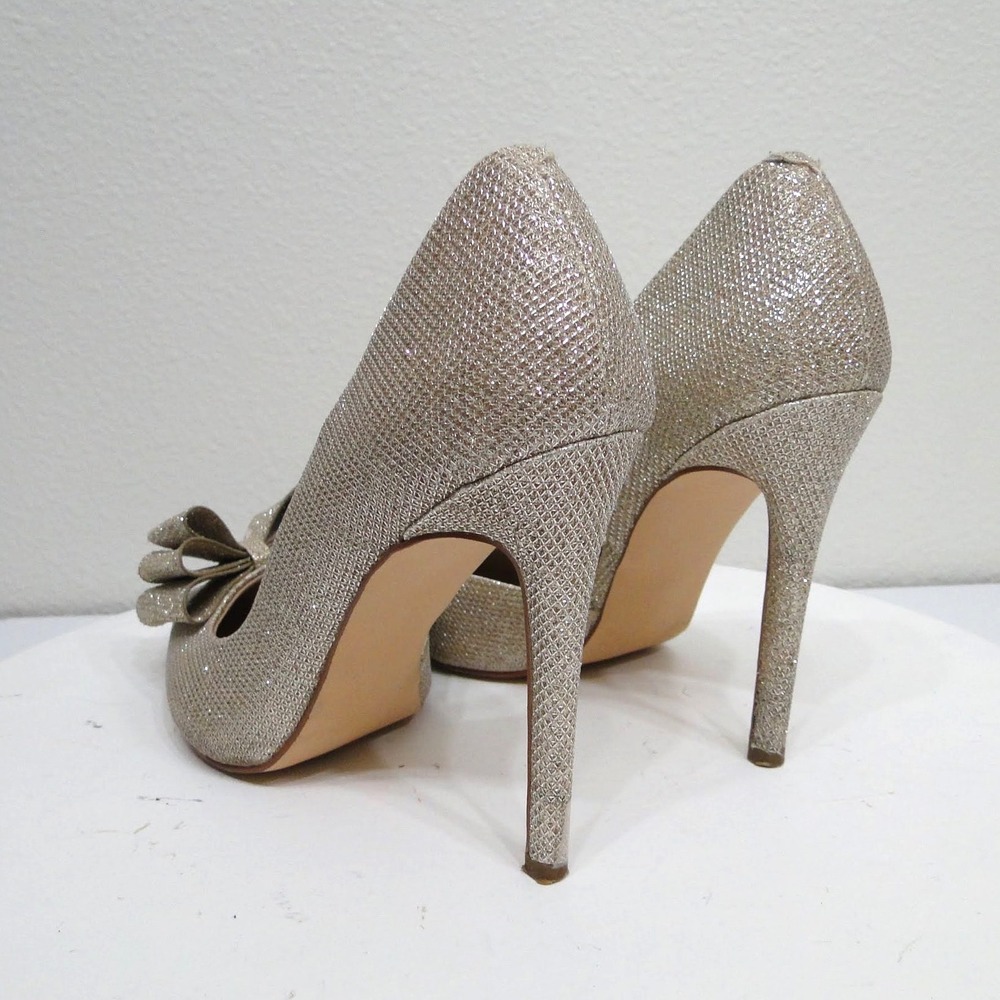 Betsey Johnson Parisss Champagne Gold Glitter Bow Pointed Toe Pumps 8.5 - Picture 7 of 12